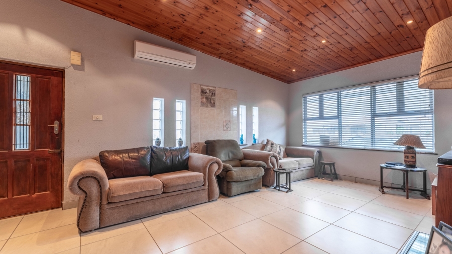 3 Bedroom Property for Sale in Bothasig Western Cape